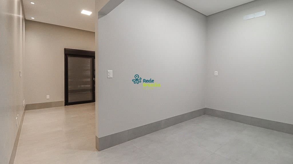 Imagem da propriedade CO8468 25